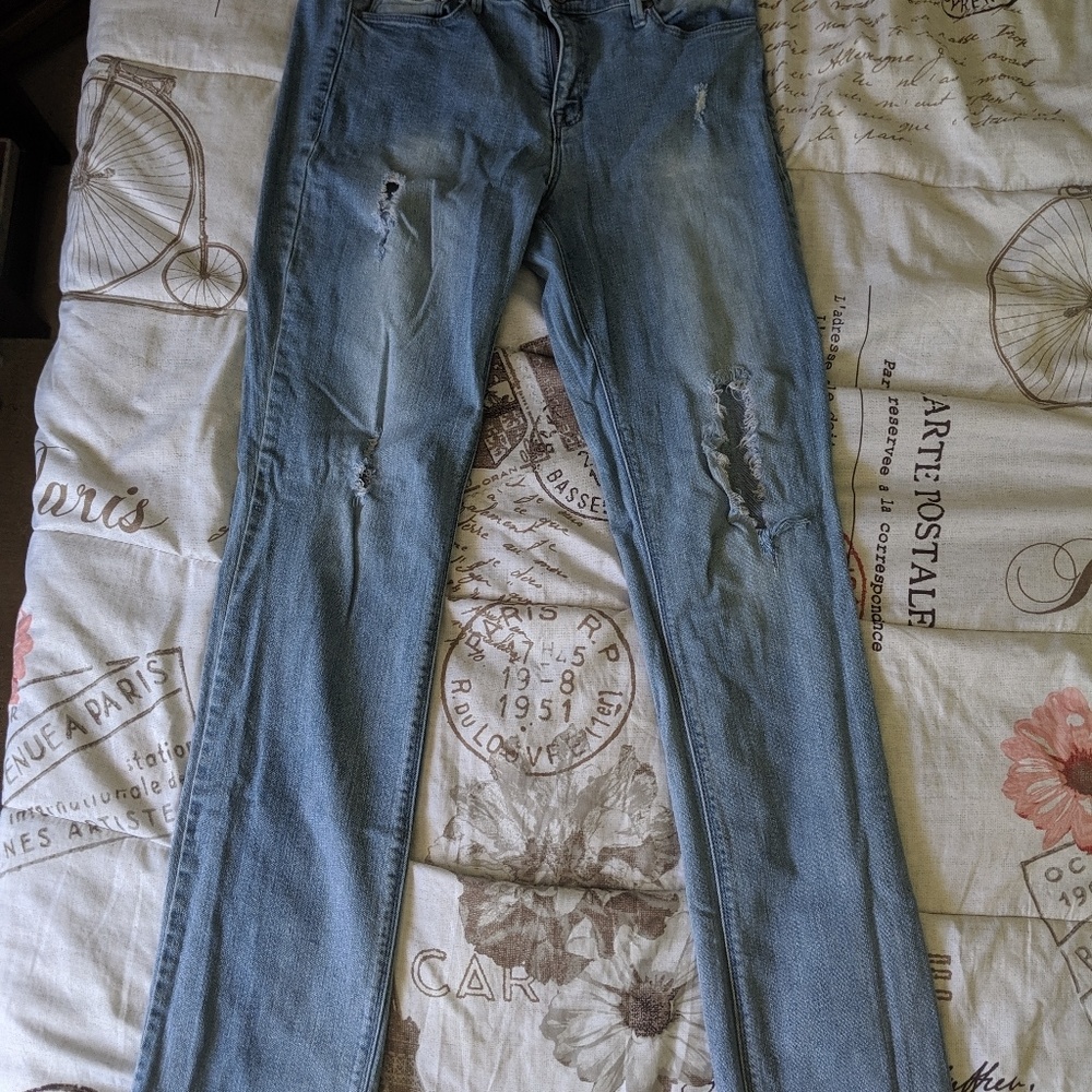 Kim Kardashian Straight Jeans